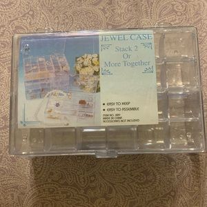 NIB Plastic Jewelry Case